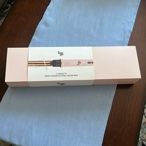 L’ange Le Pirouette 26 MM titanium rotating curling iron blush